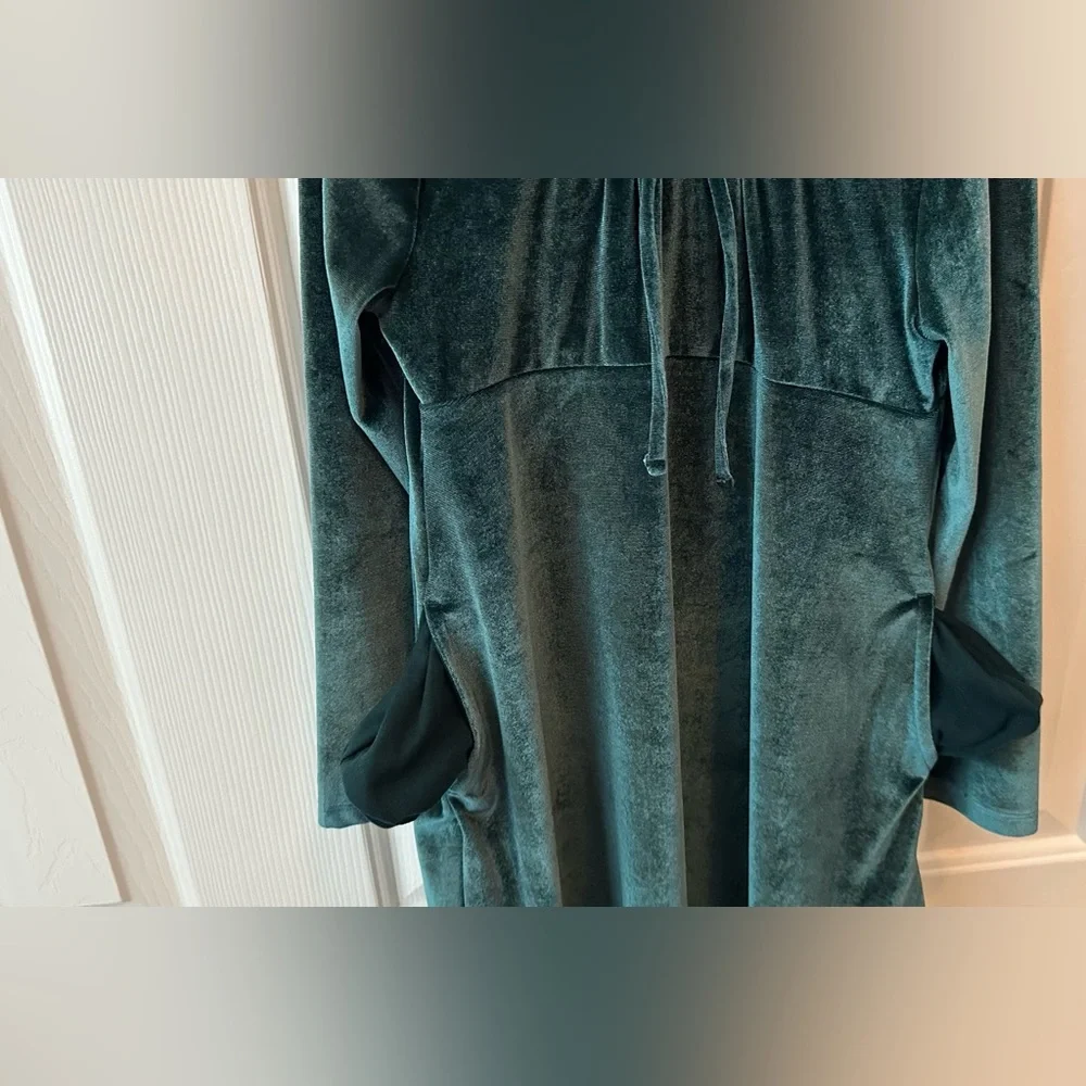Old Navy, Green Velvet/Velour Dress Sz 8 Excellent Condition
